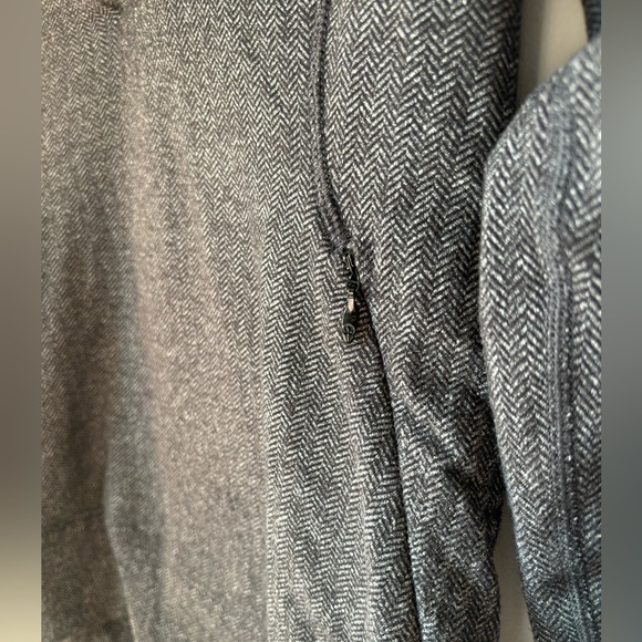 Lululemon Think Fast Pullover - Picture 5 of 7
